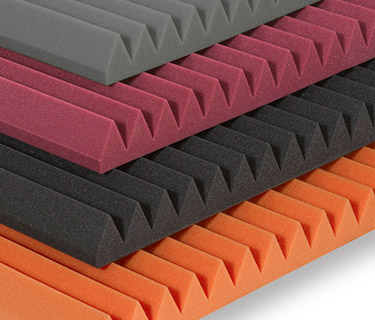Sound absorber with triangular profile in various colours