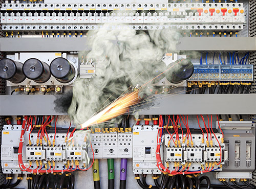 Soundproofing and fire protection in the switch cabinet Sound absorbers with higher fire protection class ensure safety in case of fire.