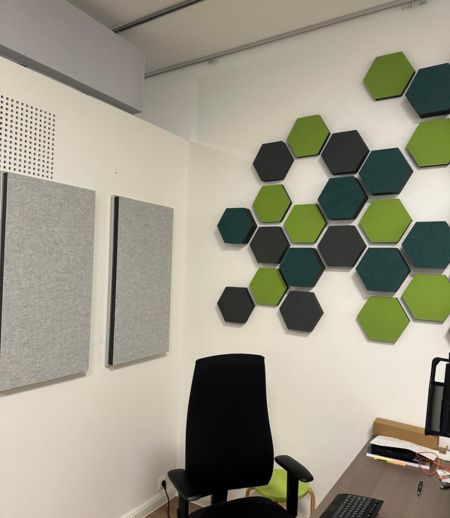 BEE Mix & Match and FELT acoustic elements as sound insulation in modern offices