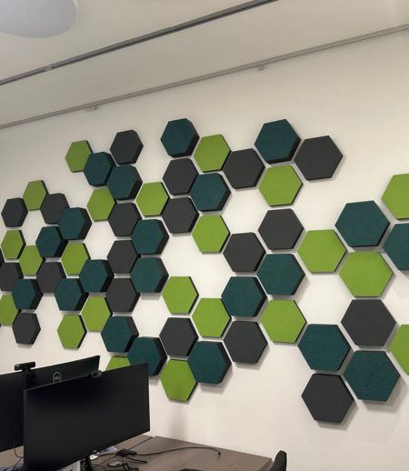 BEE Mix & Match acoustic elements as sound insulation in modern offices