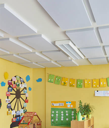 Sound absorber FLAT Plus on the ceiling of a kindergarten